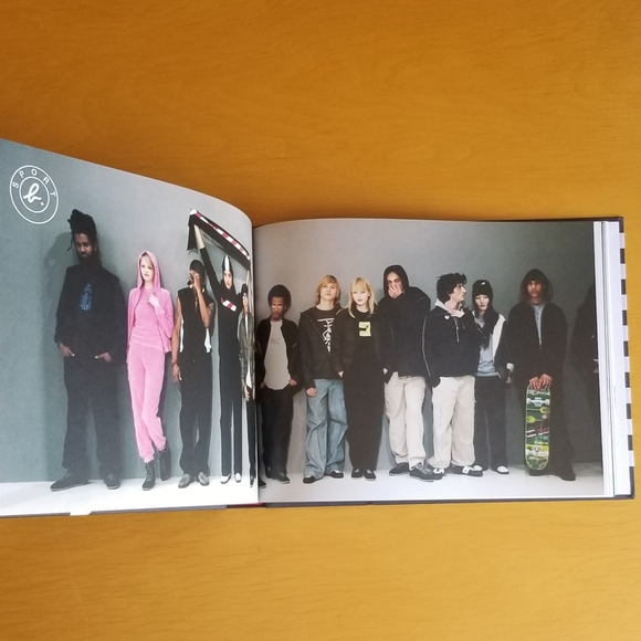 Agnès B. Styliste  (2017) - Picture 16 of 16